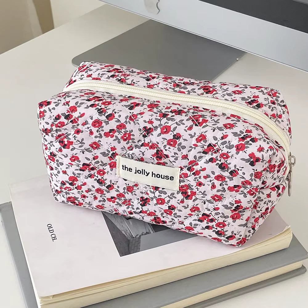 Fashion Flower Quilted Makeup Storage Bag Portable Travel Organizer Cosmetic Toiletry Pouch Cute Make up Handbag Floral Bags