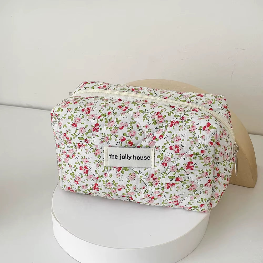Fashion Flower Quilted Makeup Storage Bag Portable Travel Organizer Cosmetic Toiletry Pouch Cute Make up Handbag Floral Bags