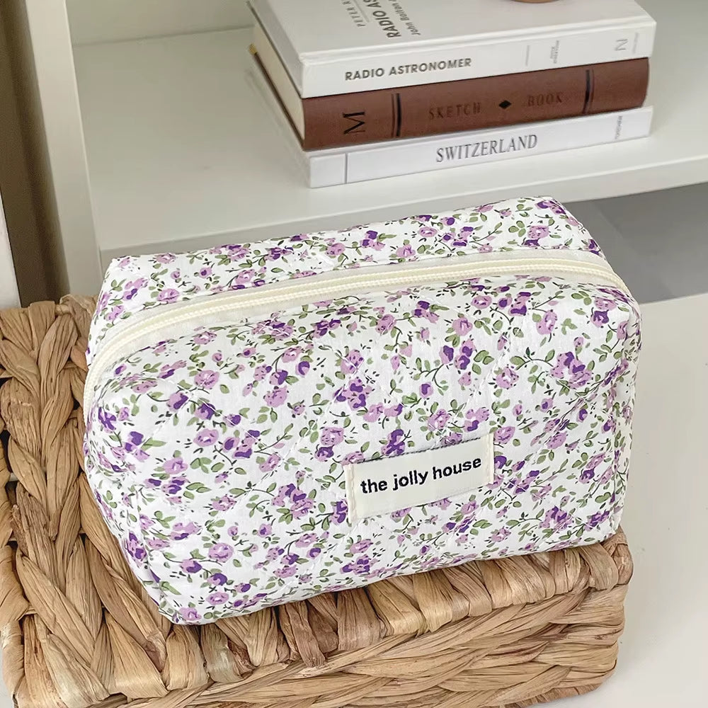 Fashion Flower Quilted Makeup Storage Bag Portable Travel Organizer Cosmetic Toiletry Pouch Cute Make up Handbag Floral Bags